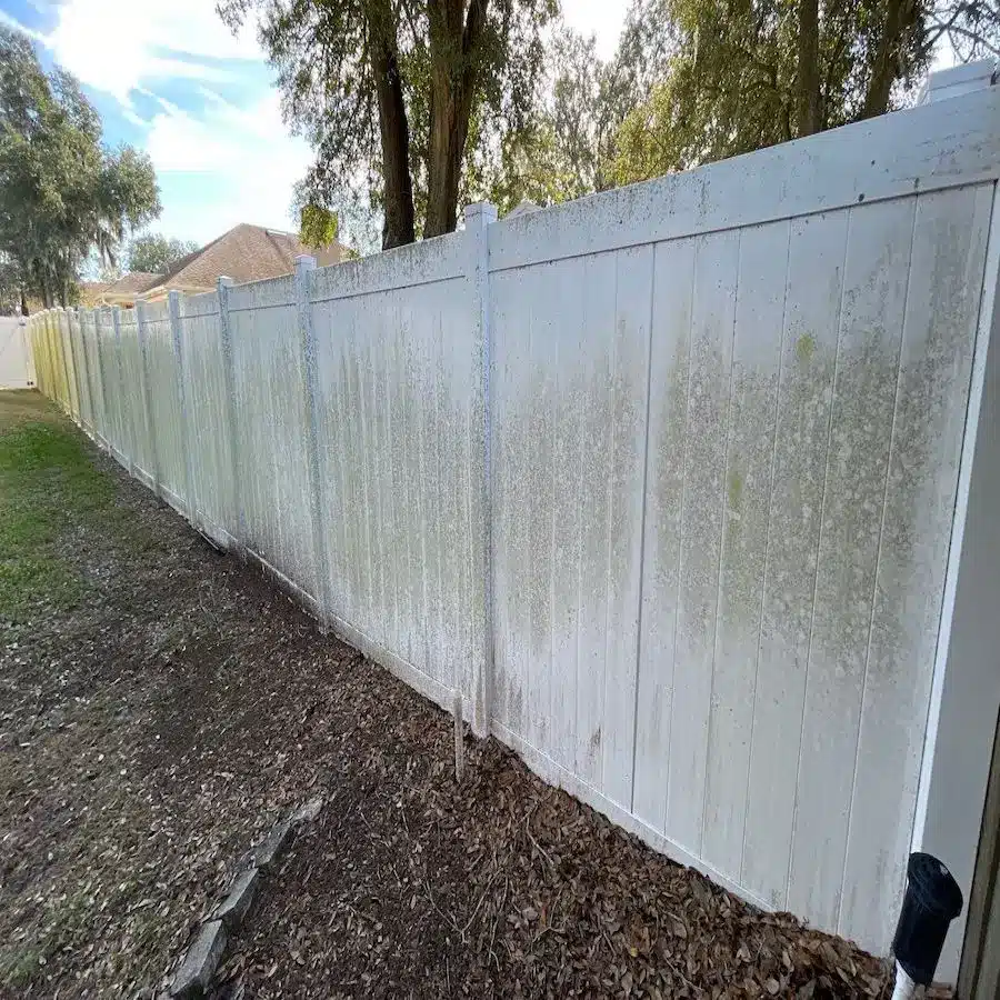 Fence-Cleaning-Before-.jpg